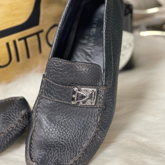 Louis VUITTON BLACK LEATHER DRIVER LOAFERS WITH SILVER HARDWARE 7 MEN​ - Picture 9 of 14